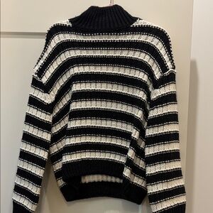 H&M Striped Black and White Women's Sweater